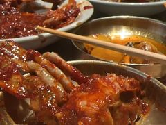 -草家酱蟹炭火烤肉店(珲春南路一店)