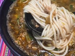 -香巴拉云南餐厅(华莱坞店)