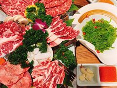 -明洞阿姨·韩式酱蟹烤肉·创意料理(三元桥店)