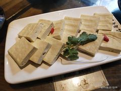 -老房老舍重庆火锅(假日城市店)