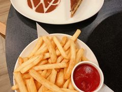 香脆薯条-WOLFGANG PUCK KITCHEN & BAR(迪士尼小镇店)