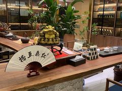 -红鼎豆捞·非遗鲍皇汤火锅(宝丰路店)