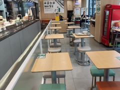 -老乡鸡(武汉中南梅苑小区地铁站店)