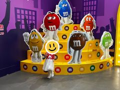 -m豆巧克力世界(上海世茂广场店)