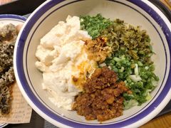 -云阿蛮云南生烫牛肉米线(奉贤路店)