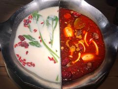 -湊湊火锅·茶憩(杭州湖滨银泰in77店)