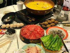 -鲜入围煮花胶鸡海鲜火锅