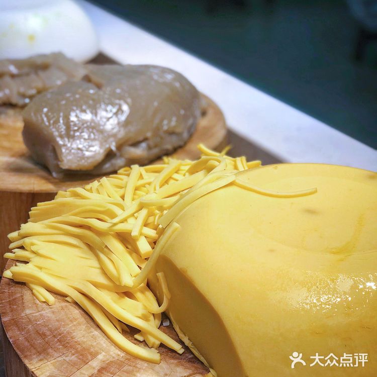 终于让我找到好吃的黄凉粉😋好久没吃过了