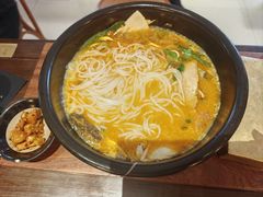 -银米·云南传统过桥米线(双廊黑金冠店)