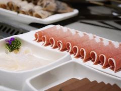 -海底捞火锅鲜切牛肉主题店(长寿路店)