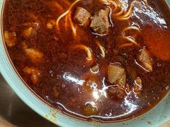 -亮亮面馆(经六路店)