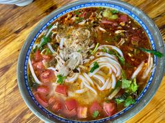 -巍山𤆵肉饵丝