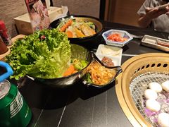 -山川小町·极番烧肉(新地假日广场店)