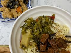 酸菜红烧牛肉面-豫厨老汤拉面(企业广场店)