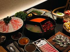 -三出山火锅(南京万象天地店)