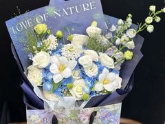 -何兮花店·气球派对鲜花店(马桥银春路万科城店)