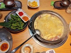 -一朵菌·野生菌探索家火锅(南亚店)