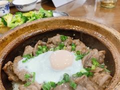 窝蛋牛肉煲仔饭-红星光发煲仔饭(大石街店)