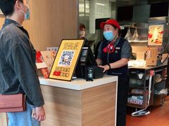 -麦当劳(中二横路店)