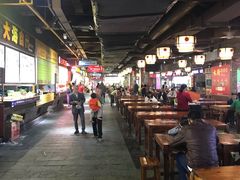 -水街美食城(泛宇邕江一品店)