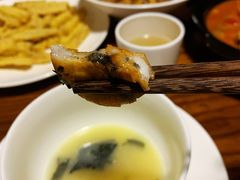 -几个木匠匠人厨房