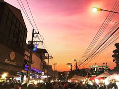 -周日夜市
