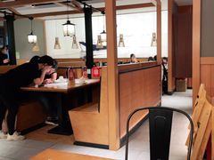 大堂-江渔儿酸菜鱼(奥园广场金发购物中心店)