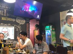 -長壹旋转烤吧 农家鸡火锅