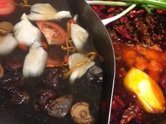 -四小区火锅·巷子里的重庆火锅(花照壁店)