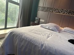 -粤塔x电竞酒店(深圳龙华大浪后浪新天地店)