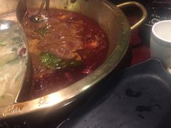 -重庆爽翻天老火锅(临平万达广场店)