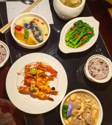 -臻康乃馨月子中心(集美店)