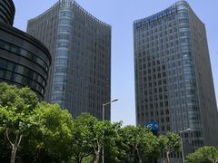 -上海跨国采购会展中心