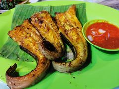 -明记烧鱼美味店