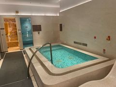 -深圳国际会展中心希尔顿酒店(前海华发冰雪世界店)