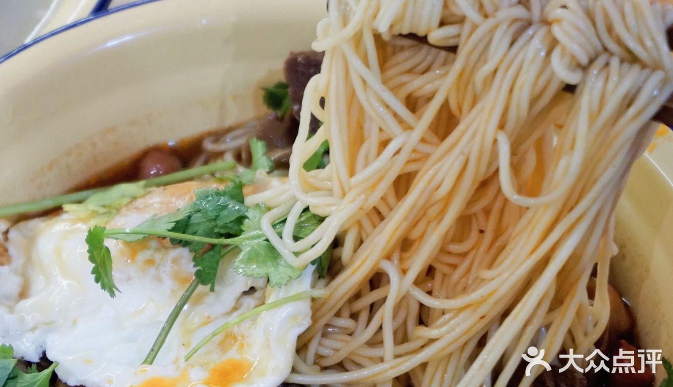 小面配豆花，一吃一个不吱声