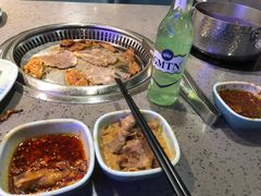 -金滏山烤肉·海鲜·火锅自助餐厅(襄阳万达店)