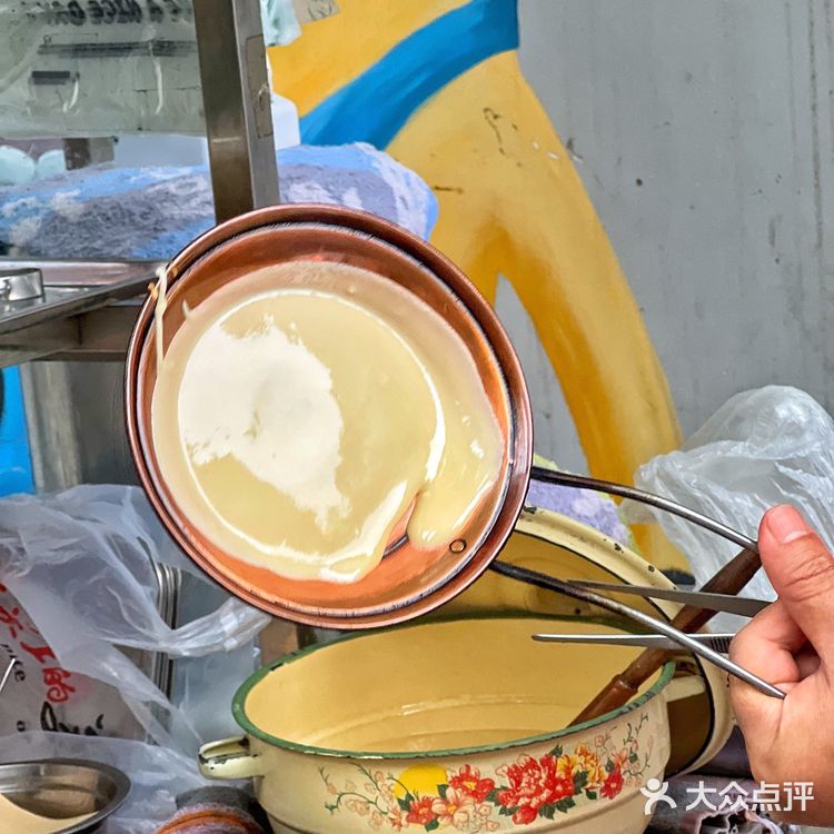 🟢：成都不容错过的小吃 蛋烘糕 五十年老店