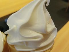 榴莲之神冰淇淋花筒-肯德基(富阳九龙DT店)