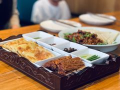 烙饼卷带鱼-壹零捌道·北京烤鸭(车公庄店)