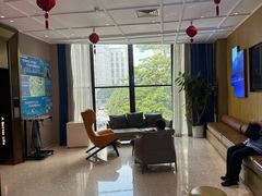 -柏乐口腔医院·舒适化无痛种植牙中心(东盟商务区院)