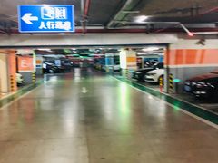-万象城-停车场
