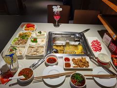 -海底捞火锅鲜切牛肉主题店(长寿路店)