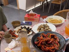-肥肥虾庄·金牌油焖大虾(汉口城市广场店)
