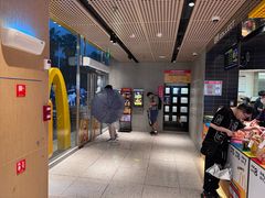-麦当劳(中二横路店)