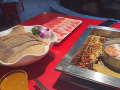 -二荆条·蜀鲜汇城市森林火锅