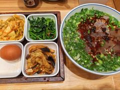 大片牛肉骨汤牛肉面-西部马华清真兰州牛肉面·烧烤夜市(三里河店)