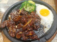 黑椒牛仔骨-八张桌子(老店)