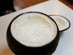 -志龙皇冠吃货椰子铺