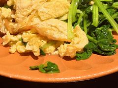菠菜木耳炒蛋-塔哈尔·新疆盛宴(复地活力城店)